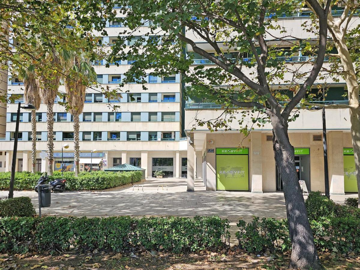 Apartamentos Las Ciencias R Valência Exterior foto
