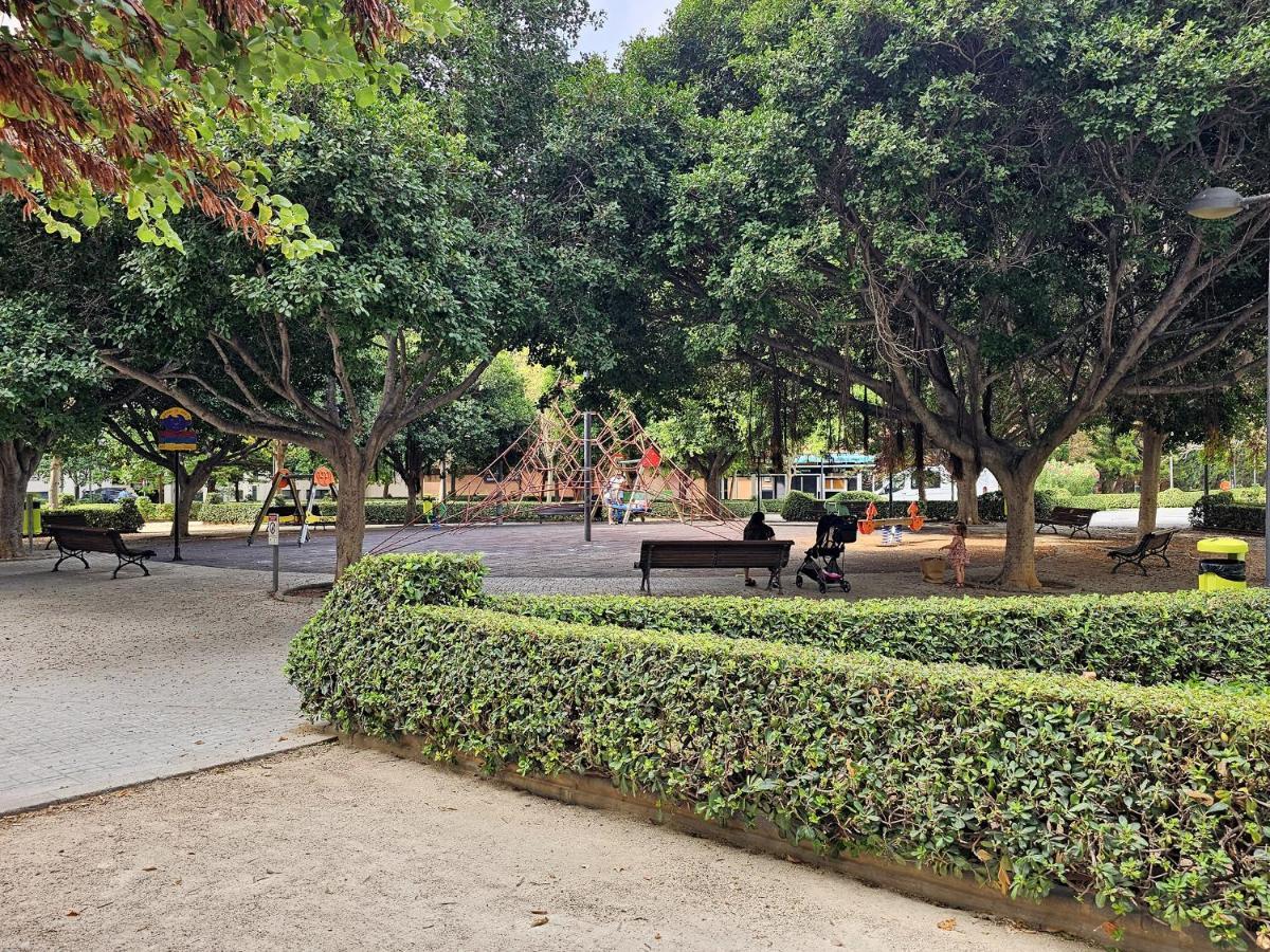 Apartamentos Las Ciencias R Valência Exterior foto